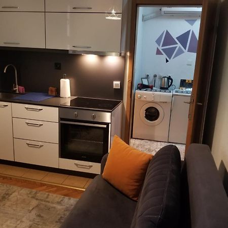 Cozy&Comfy Apartment In The Center Of Prishtina Prishtinë Ngoại thất bức ảnh